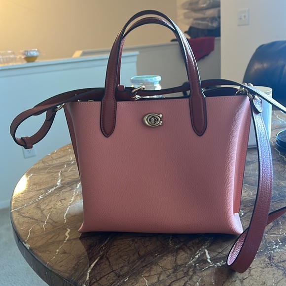 Coach purse!! - Picture 4 of 4